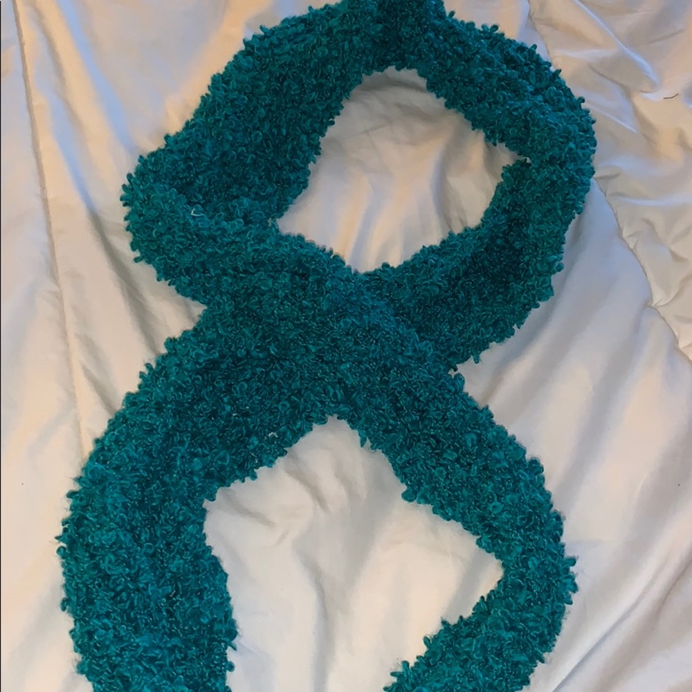 Infinity scarf